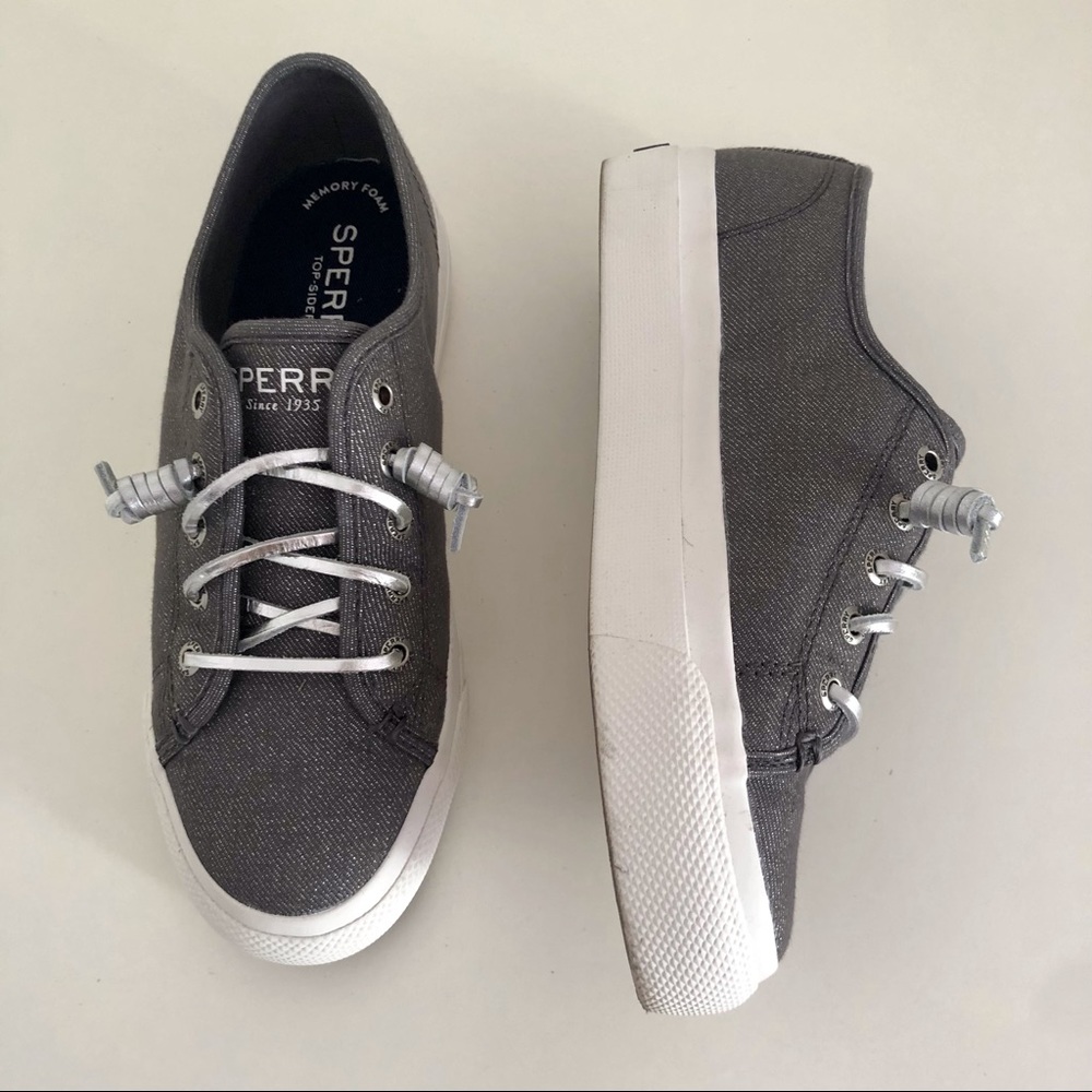 🎀5/$25 Sperry charcoal grey platform sneakers size 5